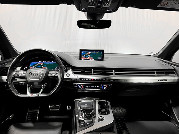 Audi Q7 12 of 26
