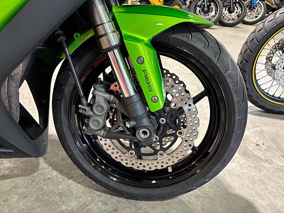 Kawasaki Z1000SX Ninja 7 of 14