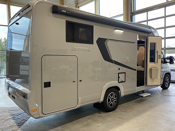 Adria Coral Supreme 670 SL ALDE/5bältes/Ugn/Stort garage 3 of 30