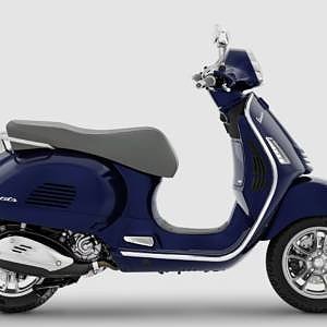 Vespa GTS 310 Blu Energico Glossy 2 of 2
