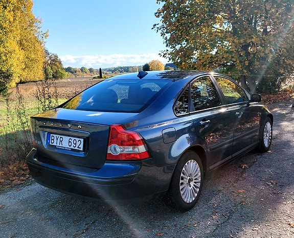 Volvo S40 3 of 10