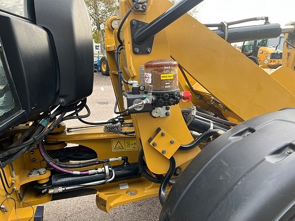 CAT 907 M-22 C-smörj,Nya Däck,35km/h 3 of 8