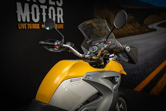 BMW R 1200 GS 3 of 12