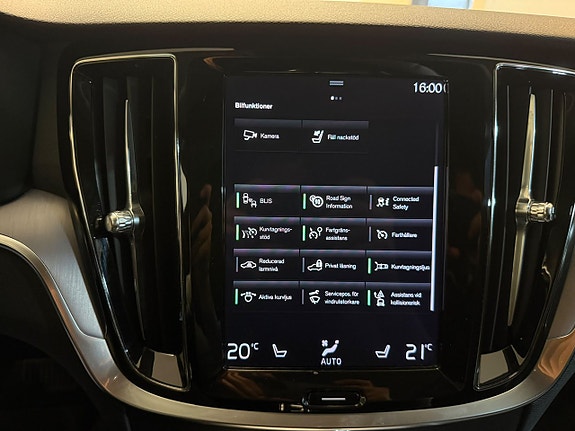 Volvo V60 16 of 19
