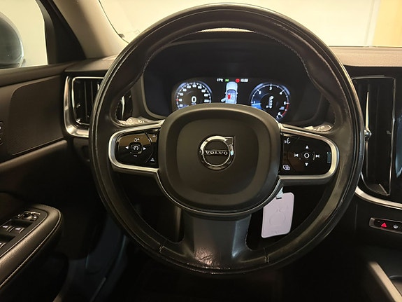 Volvo V60 8 of 19
