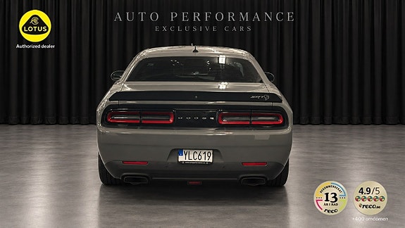 Dodge Challenger 5 of 9