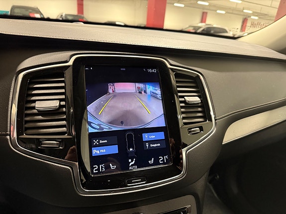 Volvo XC90 9 of 14