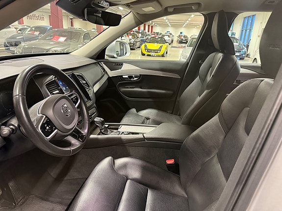 Volvo XC90 7 of 14