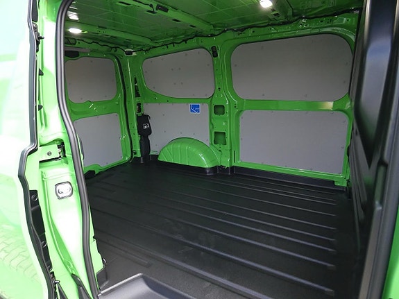 Ford Transit Custom 12 of 13
