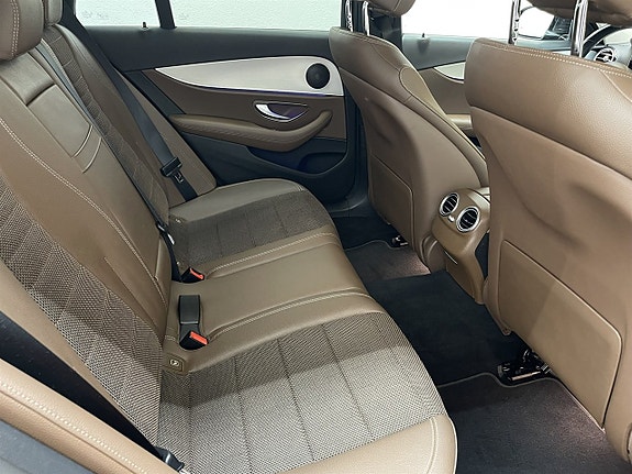 Mercedes-Benz E 220 d 17 of 19
