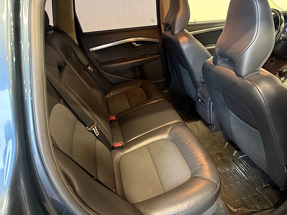 VOLVO V70 2.0F MOMENTUM 146 ch - ATTELAGE - BVM - 204800 km