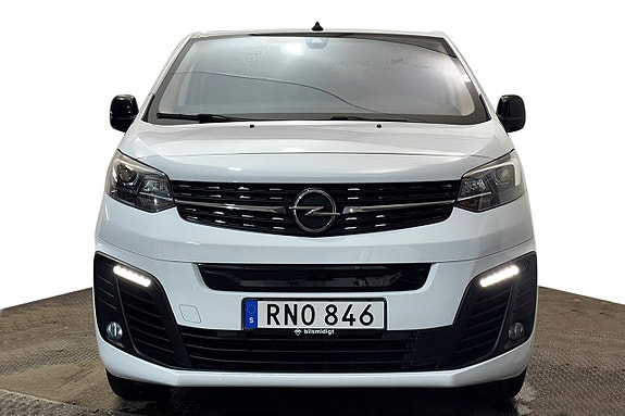 Opel Vivaro-e 3 of 30