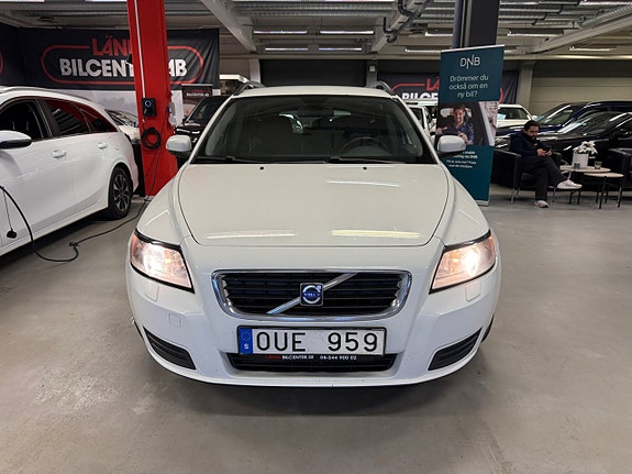Volvo V50 4 of 20