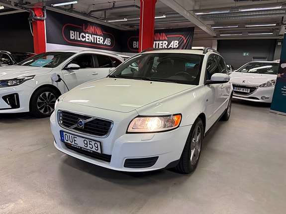 Volvo V50 3 of 20