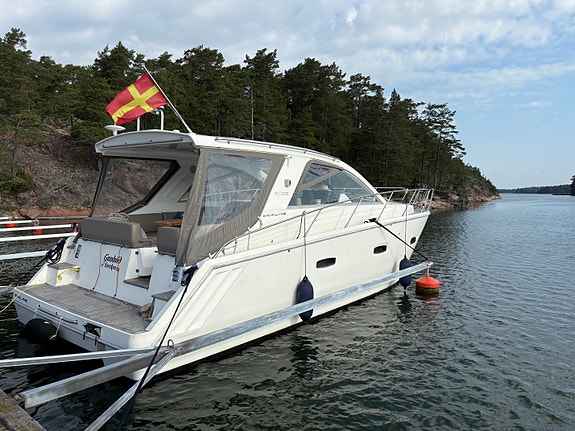 Sealine SC35 2 of 5
