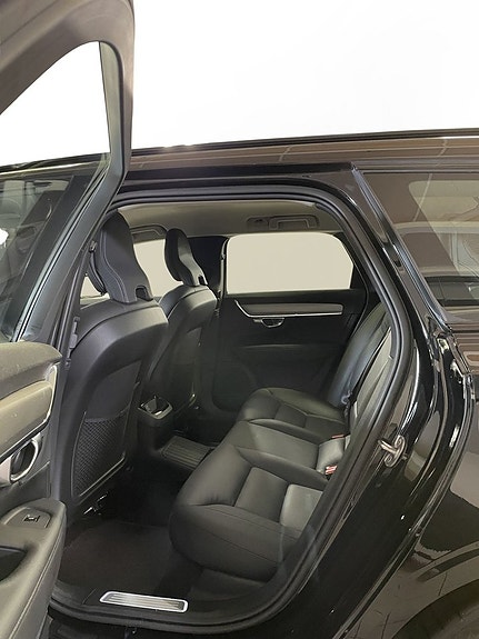 Volvo V90 13 of 19