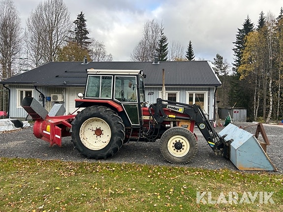 Traktor International 844 med lastare 6 of 6