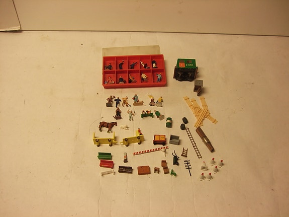 Product image 1 of 2