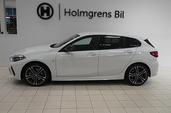 BMW 120d 3 of 16