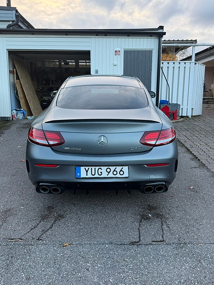 Mercedes-Benz C43 2 of 12