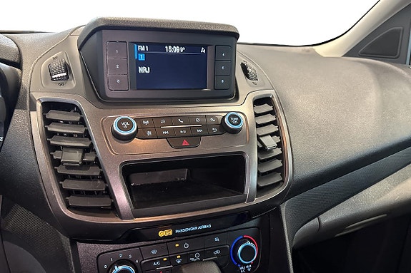 Ford Transit Connect 11 of 23