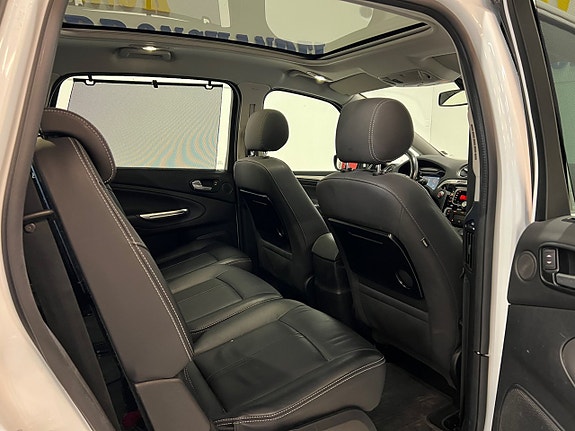 Ford S-MAX 19 of 26
