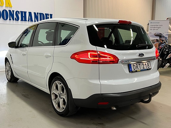 Ford S-MAX 8 of 26