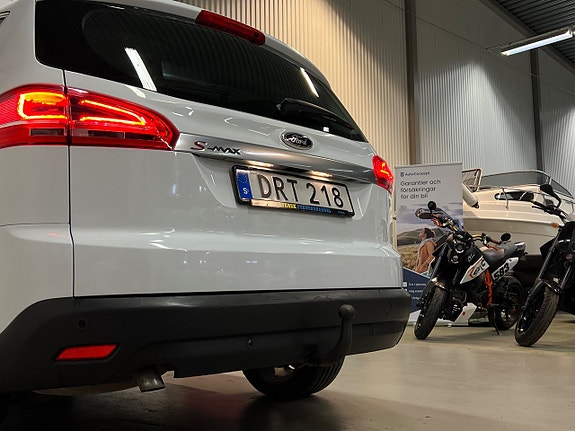 Ford S-MAX 9 of 26