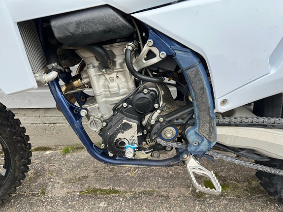 Husqvarna FC 250 4 of 6