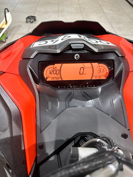 Ski-doo MXZ XRS 850 E-TEC – endast 233 mil! 4 of 4