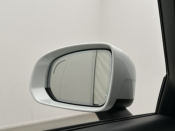 Volvo V90 Cross Country 9 of 30