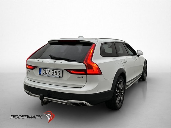 Volvo V90 Cross Country 8 of 30