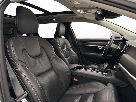 Volvo V90 Cross Country 17 of 30