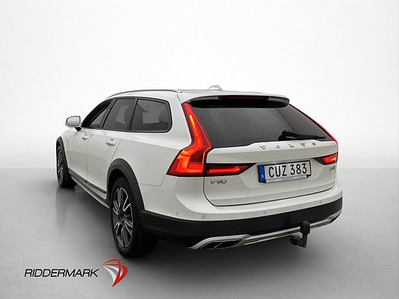 Volvo V90 Cross Country 5 of 30