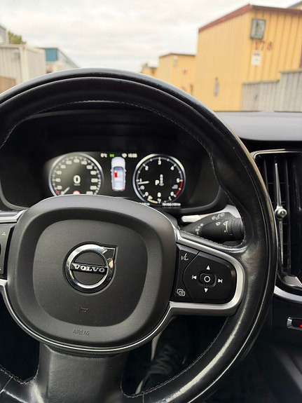 Volvo V60 15 of 17