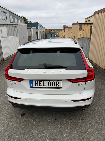 Volvo V60 16 of 17