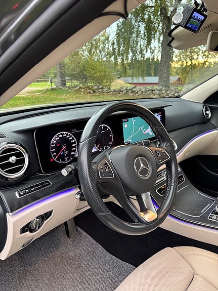 Mercedes-Benz E220 d 8 of 14