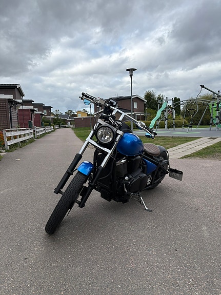 Kawasaki Vulcan 900 Custom 6 of 6