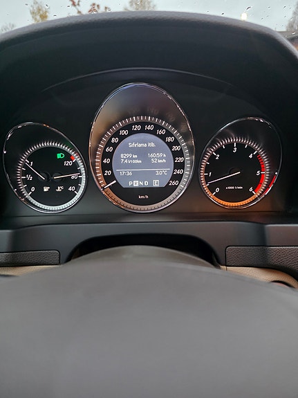Mercedes-Benz C350 22 of 25