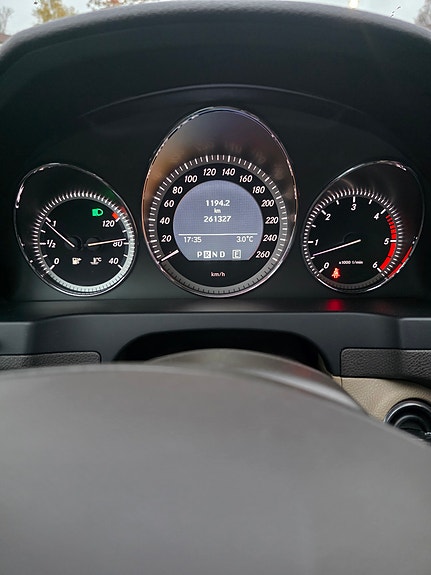 Mercedes-Benz C350 21 of 25