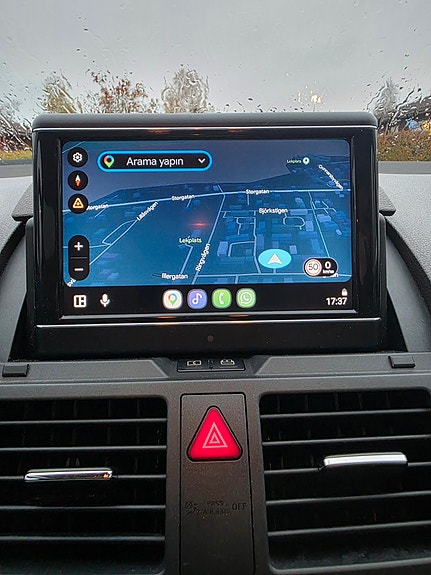 Mercedes-Benz C350 7 of 25