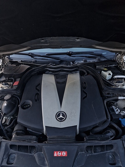 Mercedes-Benz C350 23 of 25