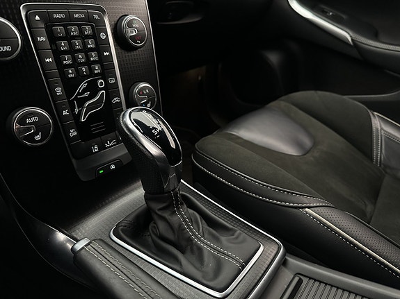 Volvo V40 22 of 30