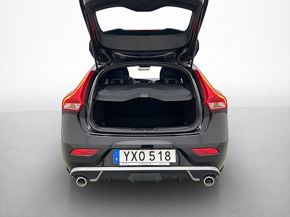Volvo V40 27 of 30
