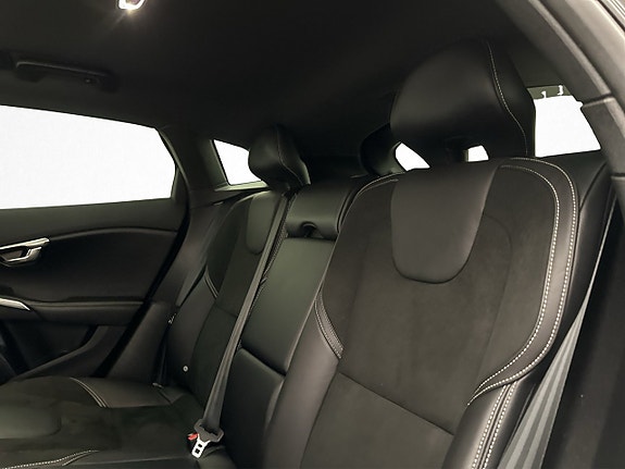 Volvo V40 26 of 30