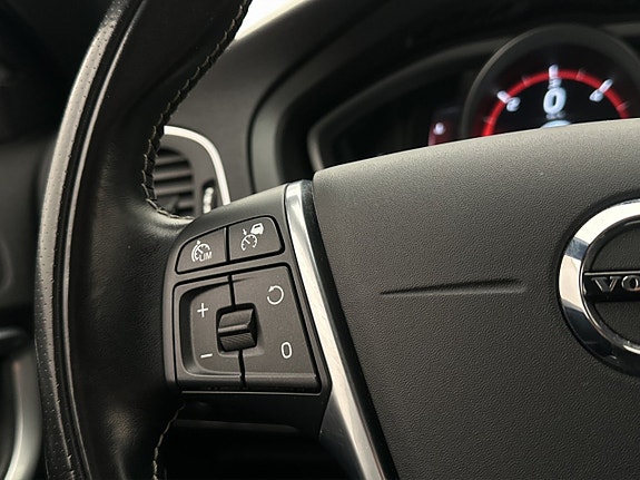 Volvo V40 13 of 30