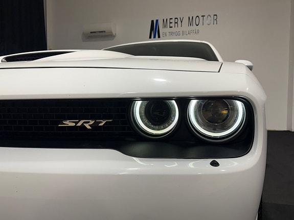 Dodge Challenger 5 of 19