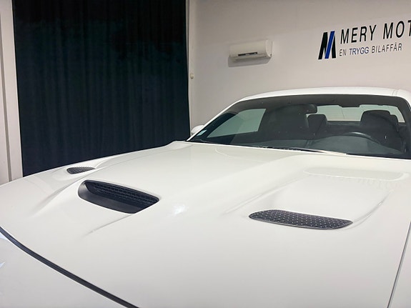 Dodge Challenger 6 of 19