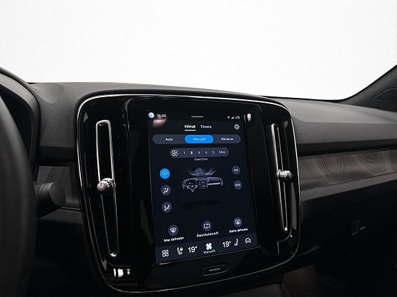 Volvo C40 27 of 30