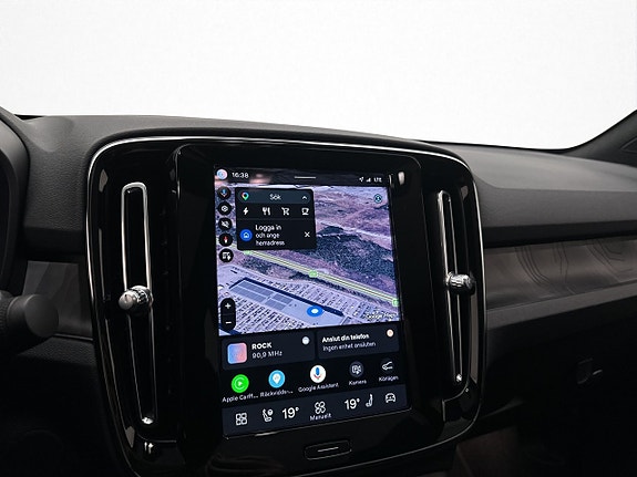 Volvo C40 25 of 30